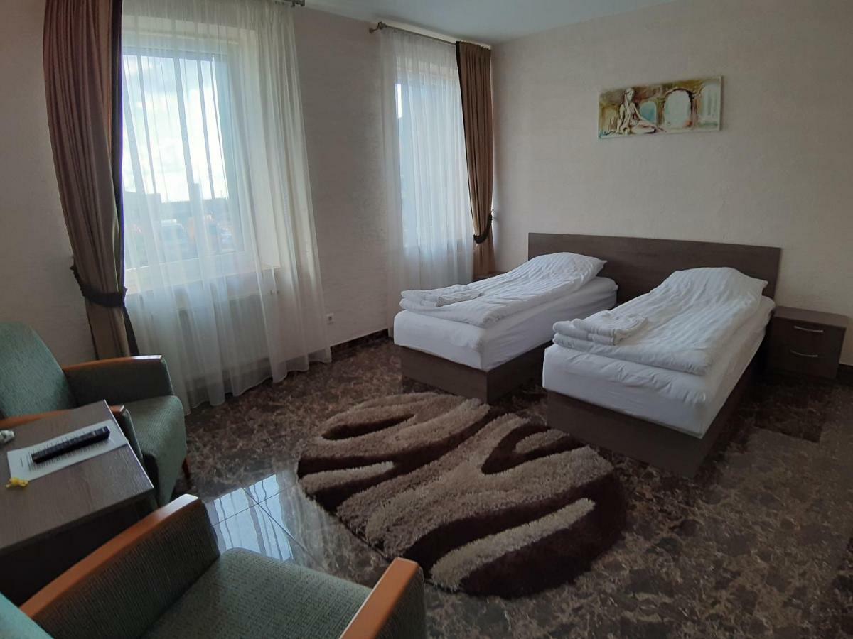 Hotel Arka Mažeikiai Exteriér fotografie